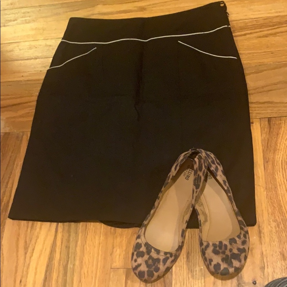 Anthropolgie skirt with back ruffle detail